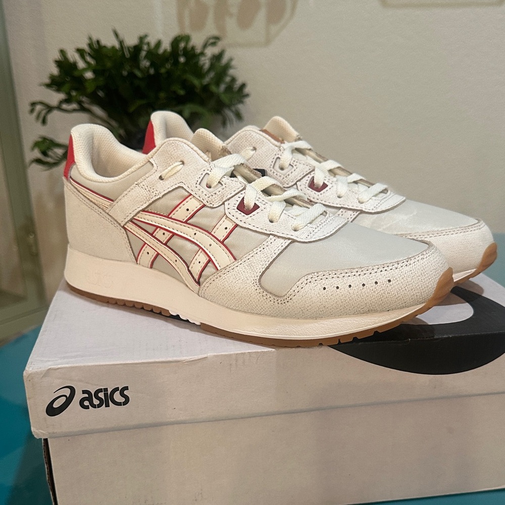 ASICS Size 9.5 Women's ASICS Tiger Lyte Sneakers 1192A206-100 Cream